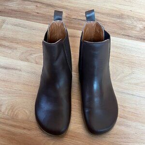 Pelanir Caria Handmade Leather Barefoot Chelsea Boots Women EU 39 NWT